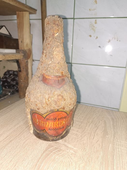 Ozdobna butelka z czasów prl-u