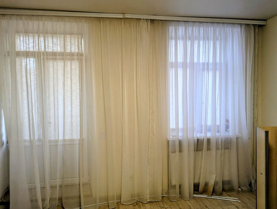 Біла тюль на вікна