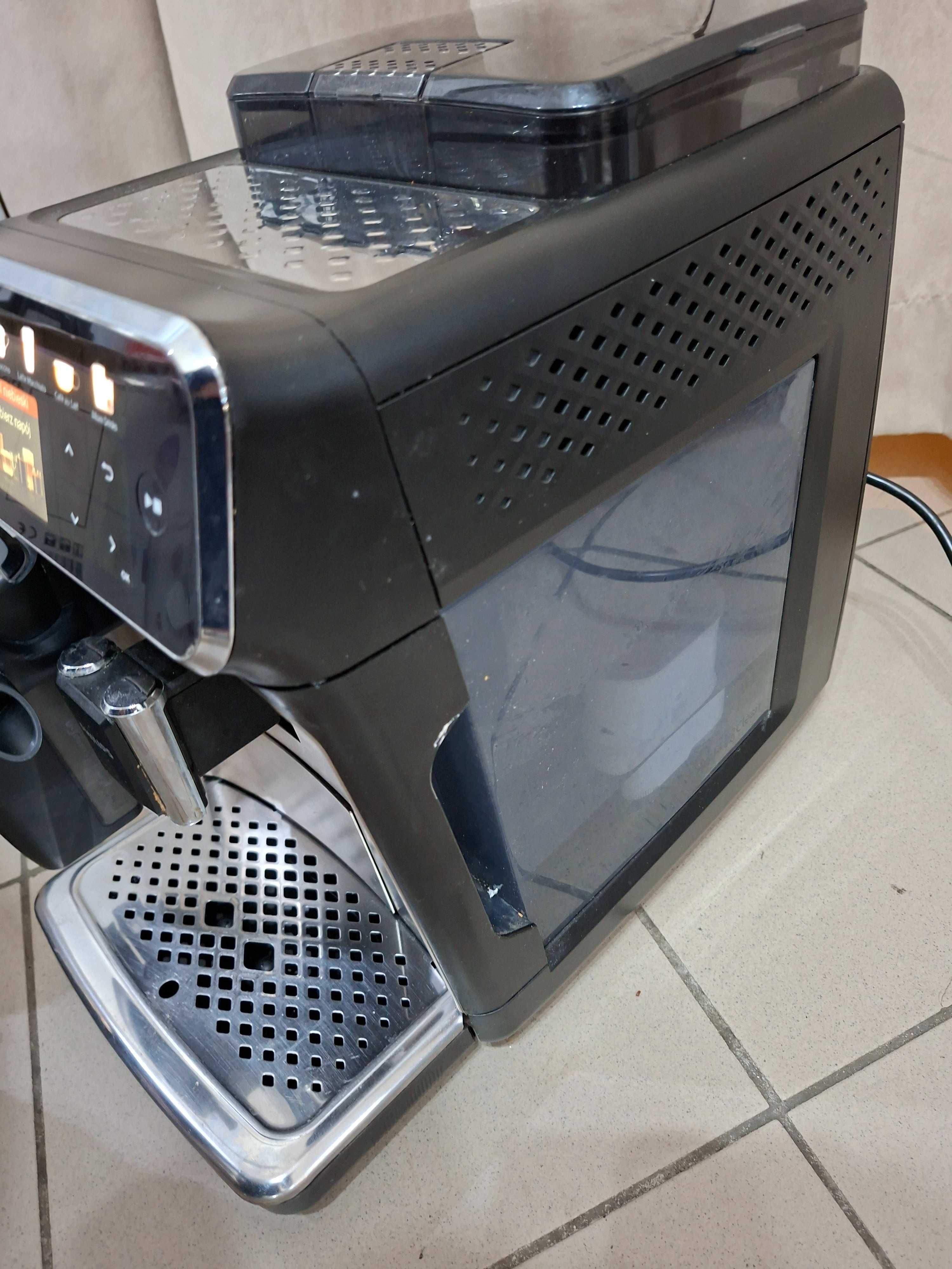 Automatyczny ekspres ciśnieniowy Philips Series 5400 EP5447/90