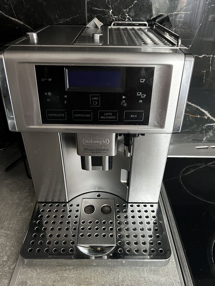 Ekspres DELONGHI Primadonna Avant ESAM 6700
