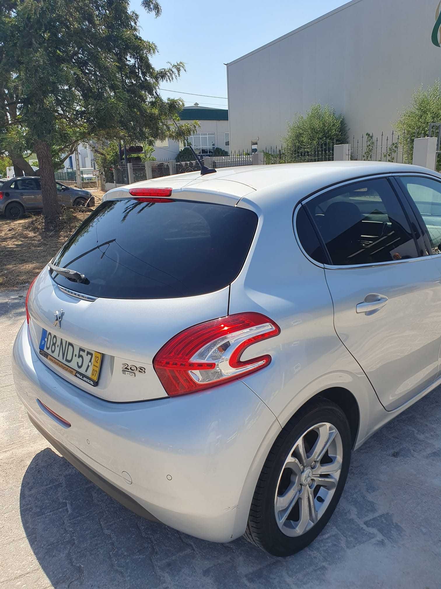 Peugeot 208 1.6 BlueHDi Style