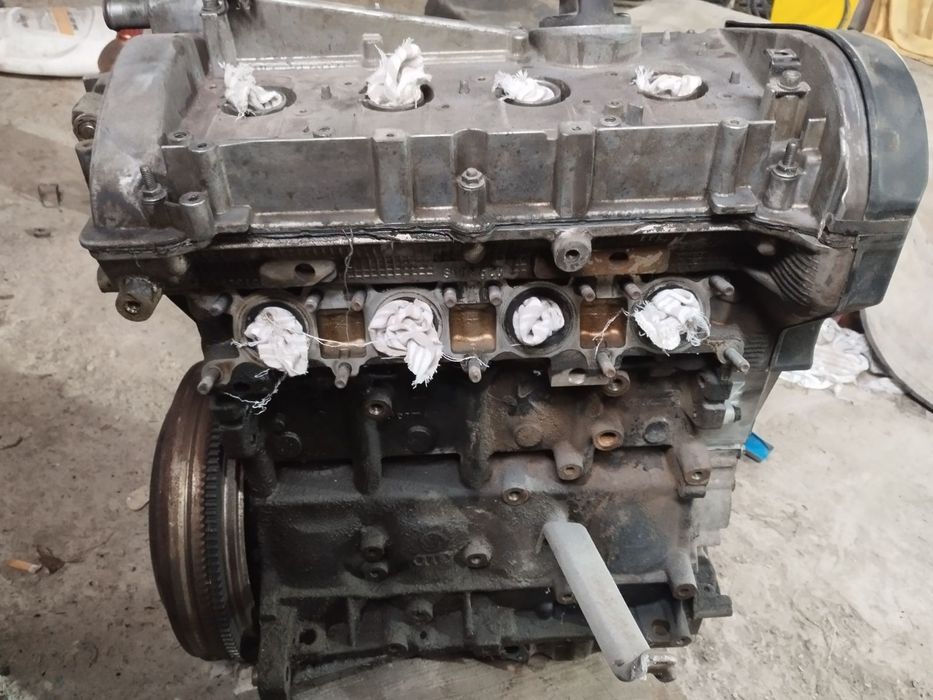 Двигун 1.8 AWT ФОЛЬКСВАГЕН пассат В5