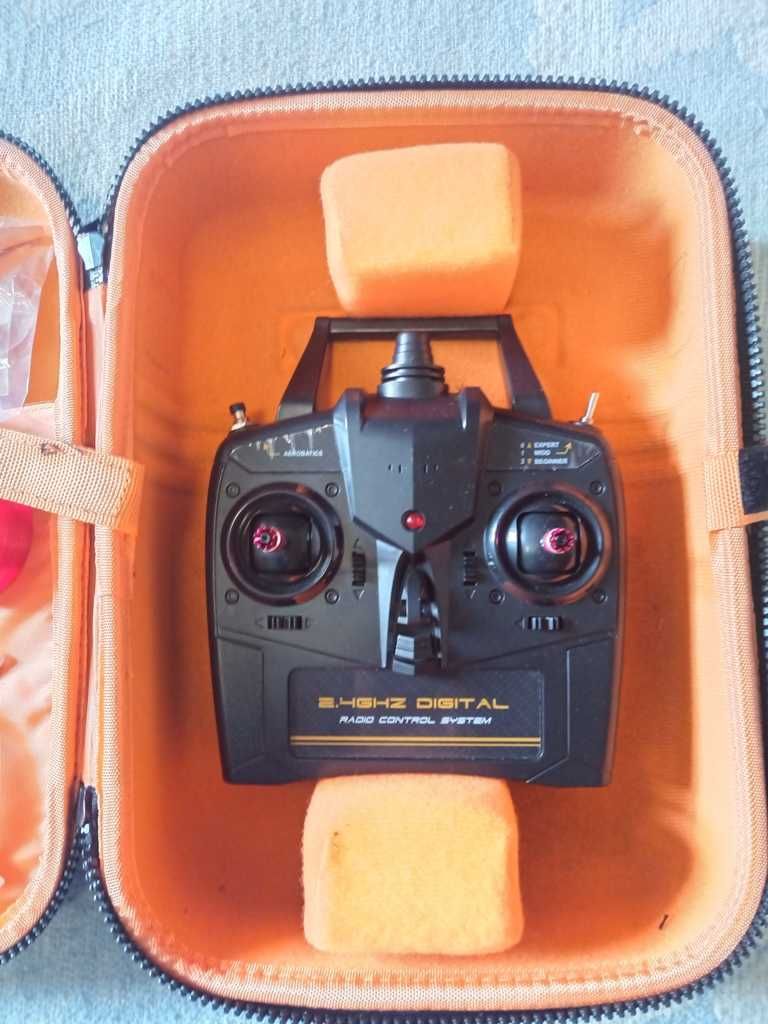 Avião RC Eachine F4U Corsair