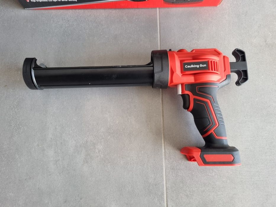 !Elektryczny, akumulatorowy  pistolet do silikonu Makita