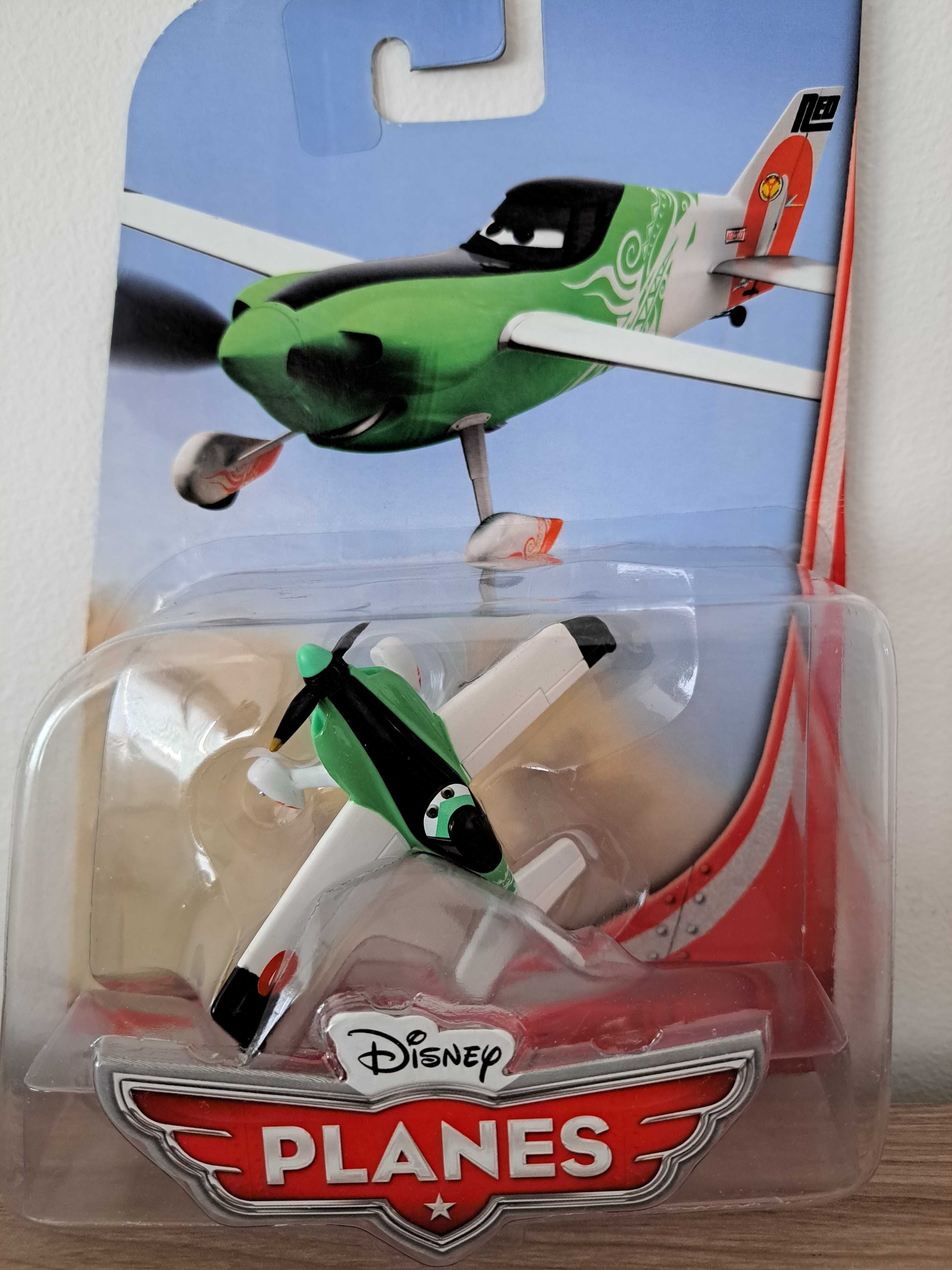 Vários brinquedos novos