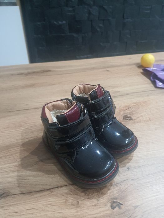 Butki z futerkiem rozmiar 21