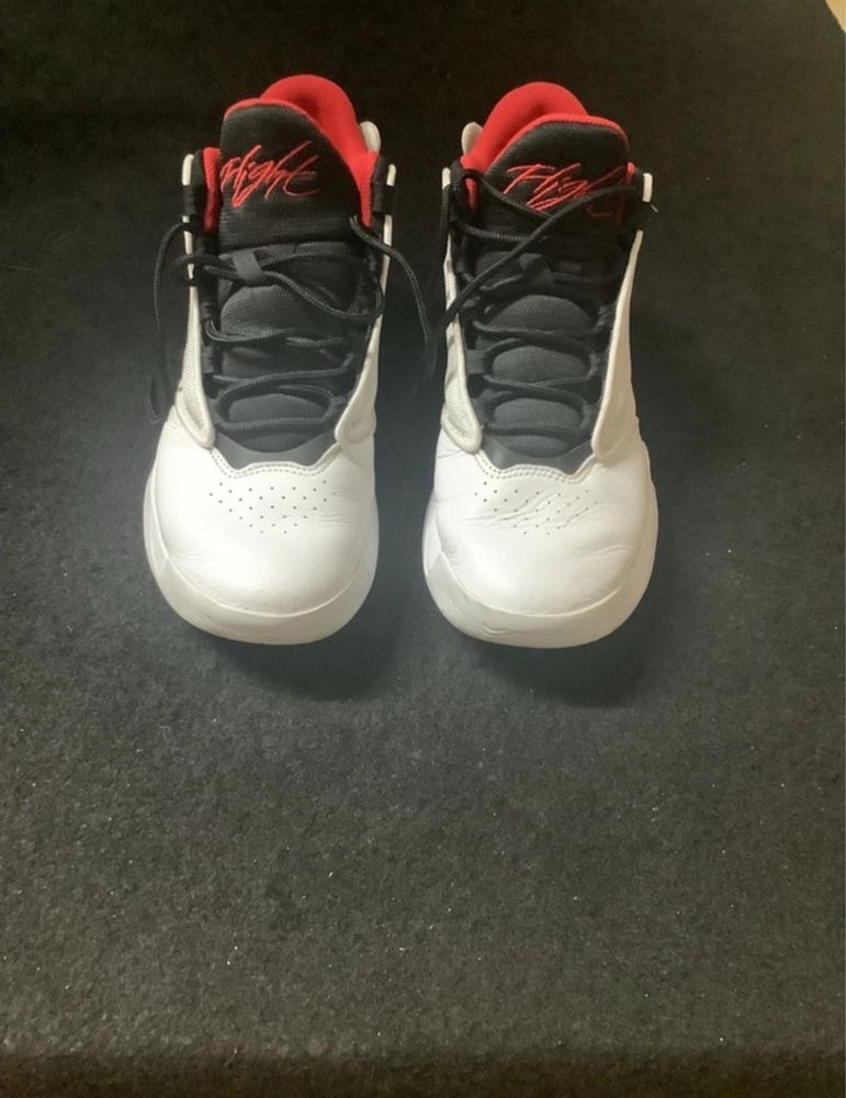 Jordan max aura 4