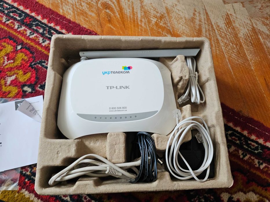 Маршрутизатори Wi-Fi 3 штуки та світчі для Ethernet 2 штуки 150 мб/сек