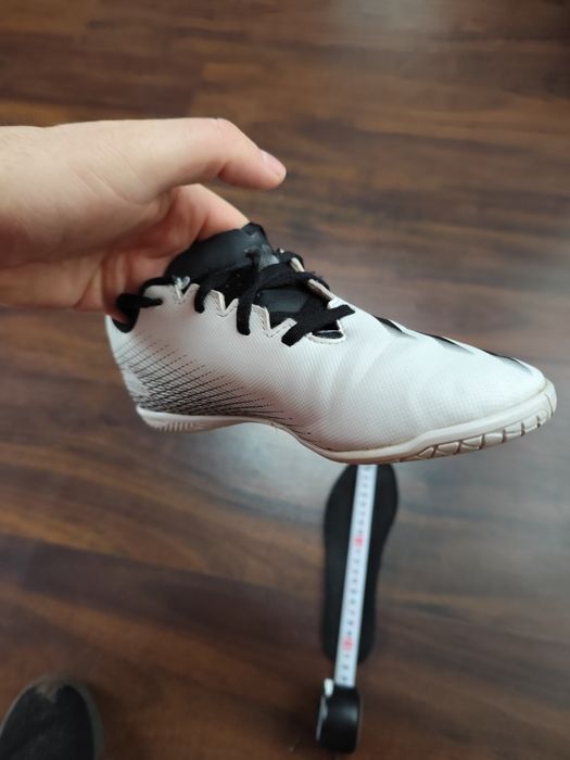 Buty piłkarskie na halę 34