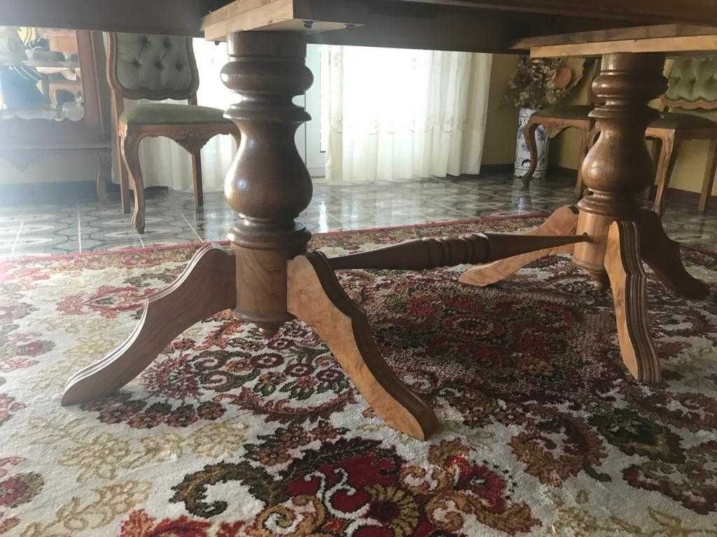 Mesa com 6 cadeiras