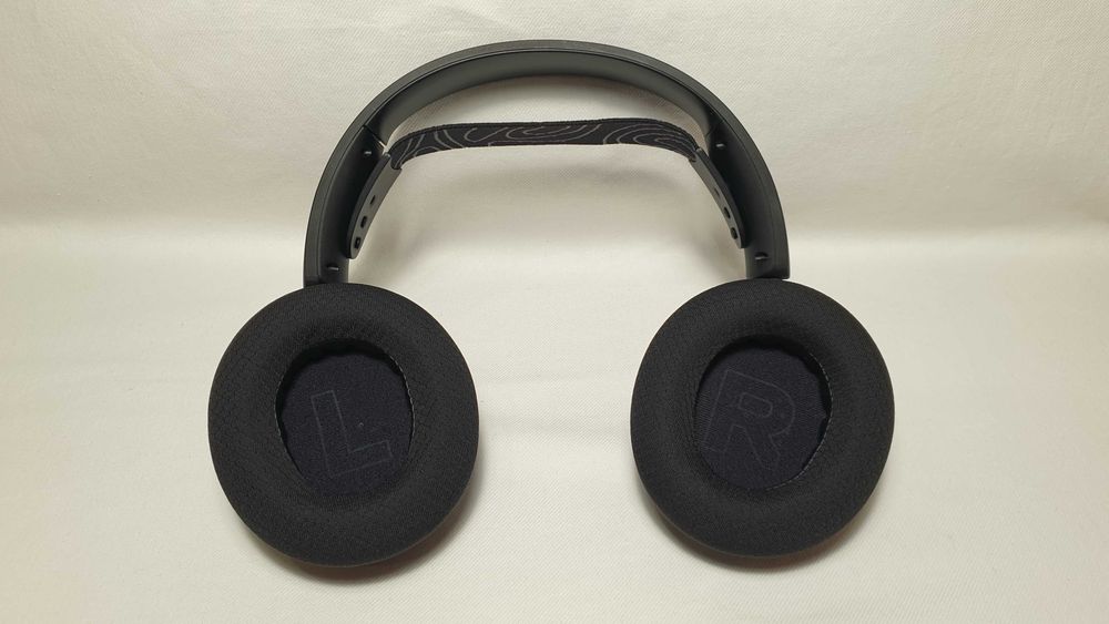 Słuchawki bezprzewodowe SteelSeries Arctis Nova 5 stan BDB.