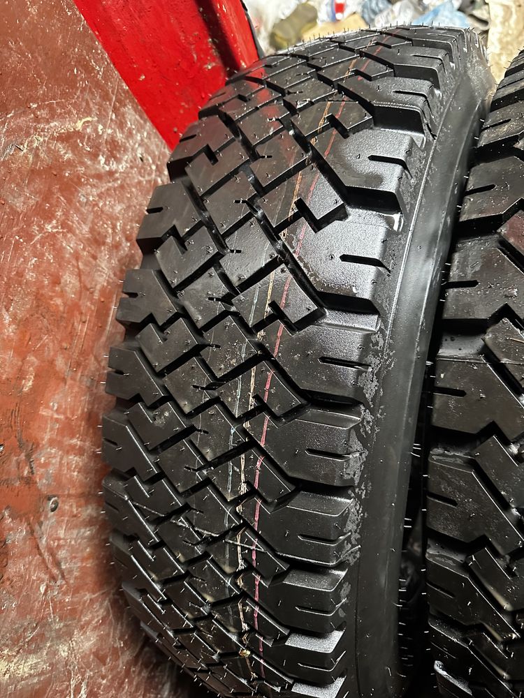 Шини нові задні 245/70 R19.5