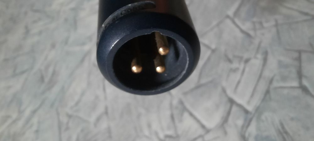 Микрофон.      AKG