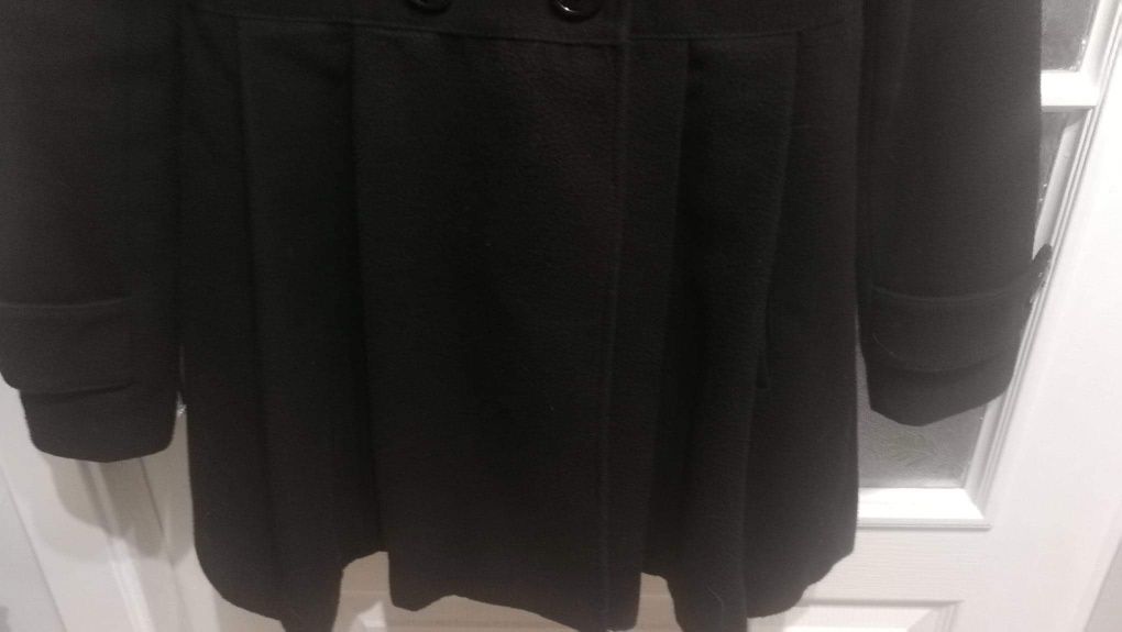 New Yorker Flauszowy czarny płaszcz płaszczyk rozkloszowany rozmiar M