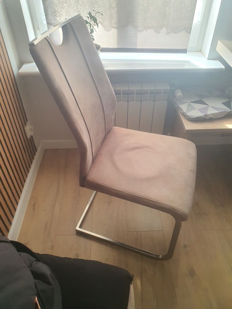 Krzesla do salonu