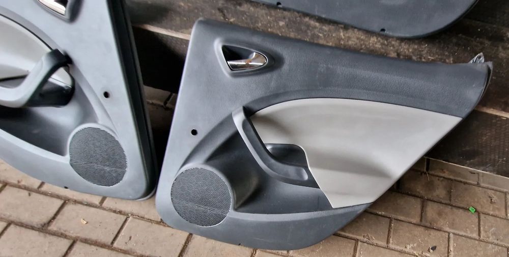 BOCZEK DRZWI TYŁ PRAWY LEWY KOMPLET SEAT IBIZA IV HB LIFT