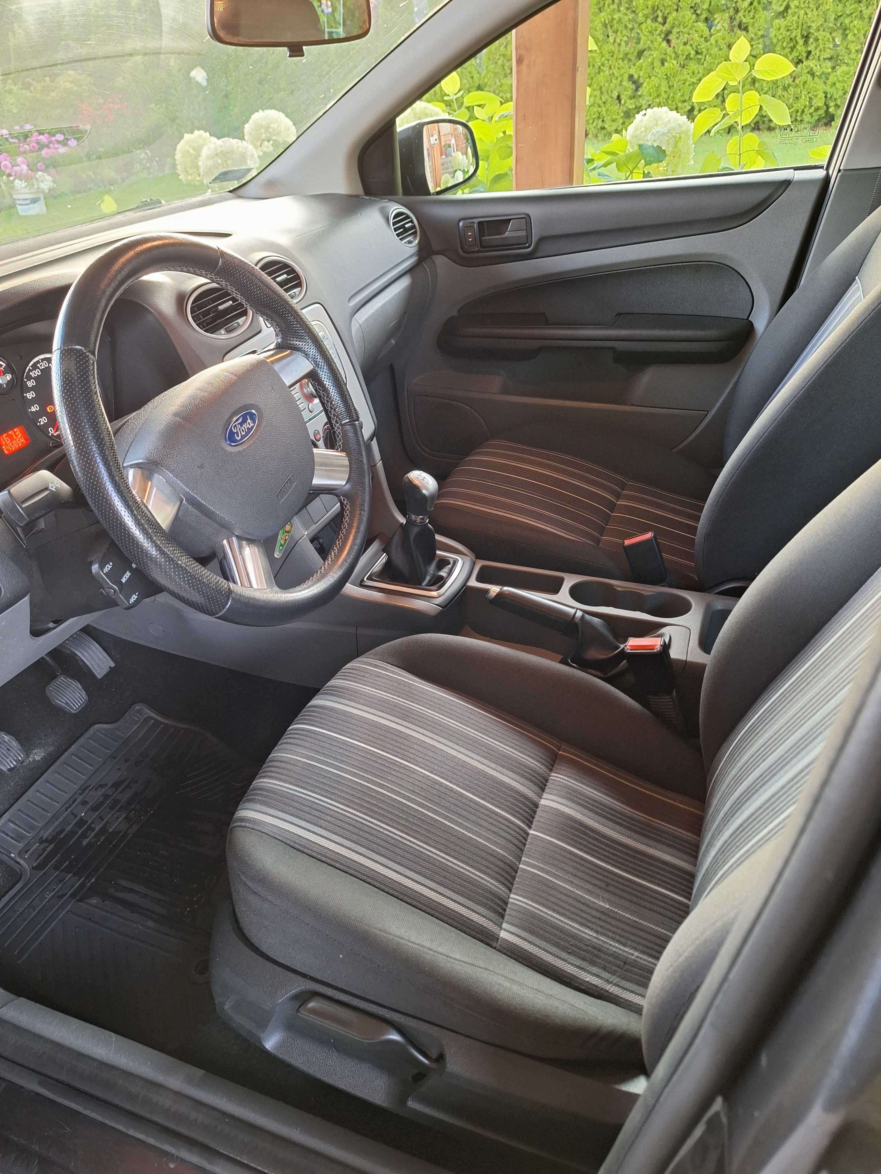 Ford Focus mk2 kombi 2008 benzyna 1,6 100KM krajowy
