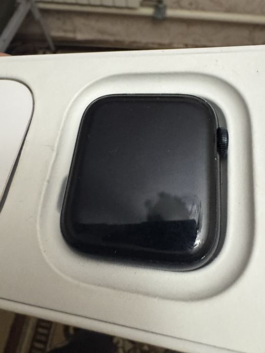 apple watch SE 2023 44mm