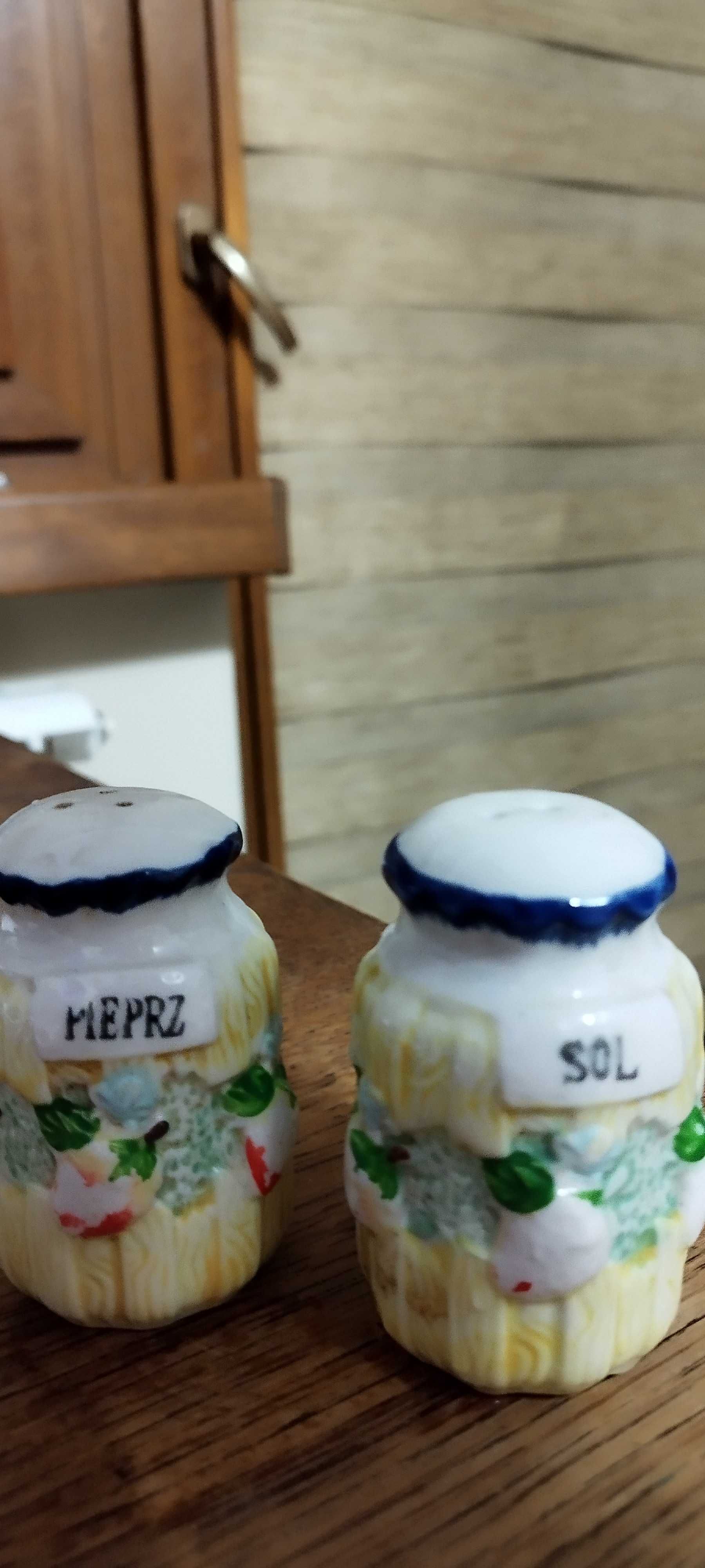 Pojemnik na kawę, herbatę,cukier ,ocet PRl