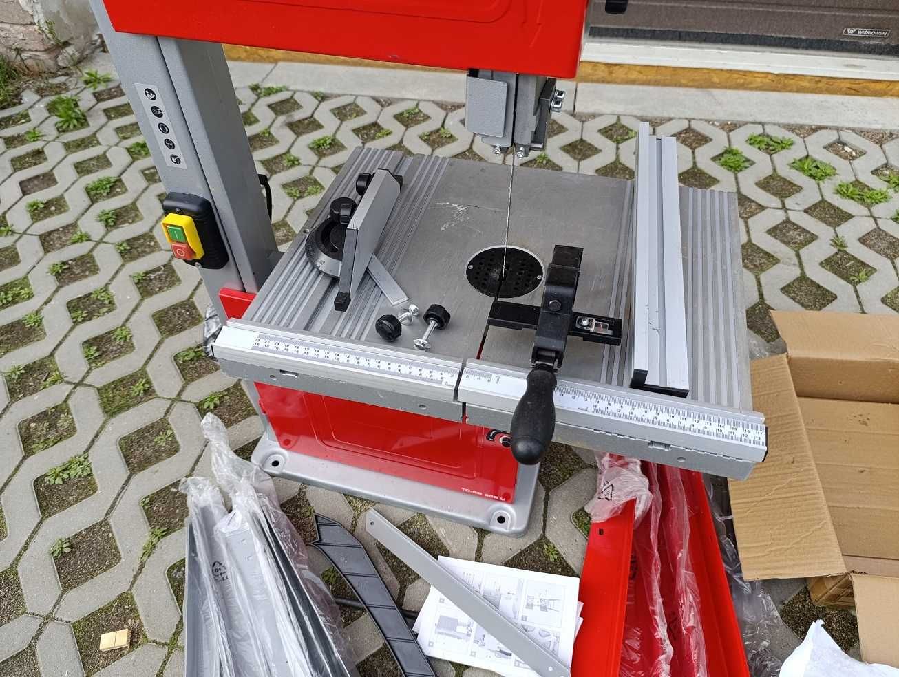 Piła taśmowa ze stojakiem Einhell TC-SB 305 U 750W 2320mm cięcie 170mm