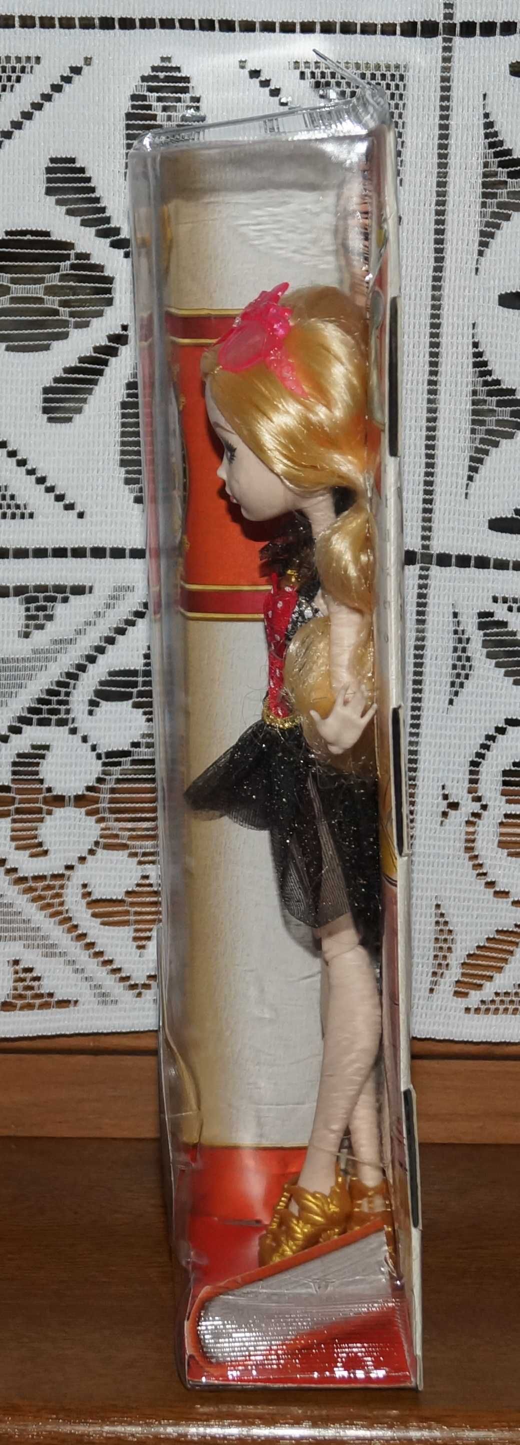 Ever After High APPLE WHITE Mirror Beach Lustrzana Plaża lalka EAH