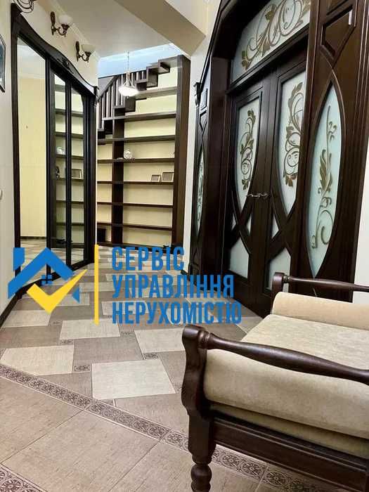 Продам дом с подвалом м.Студенческая