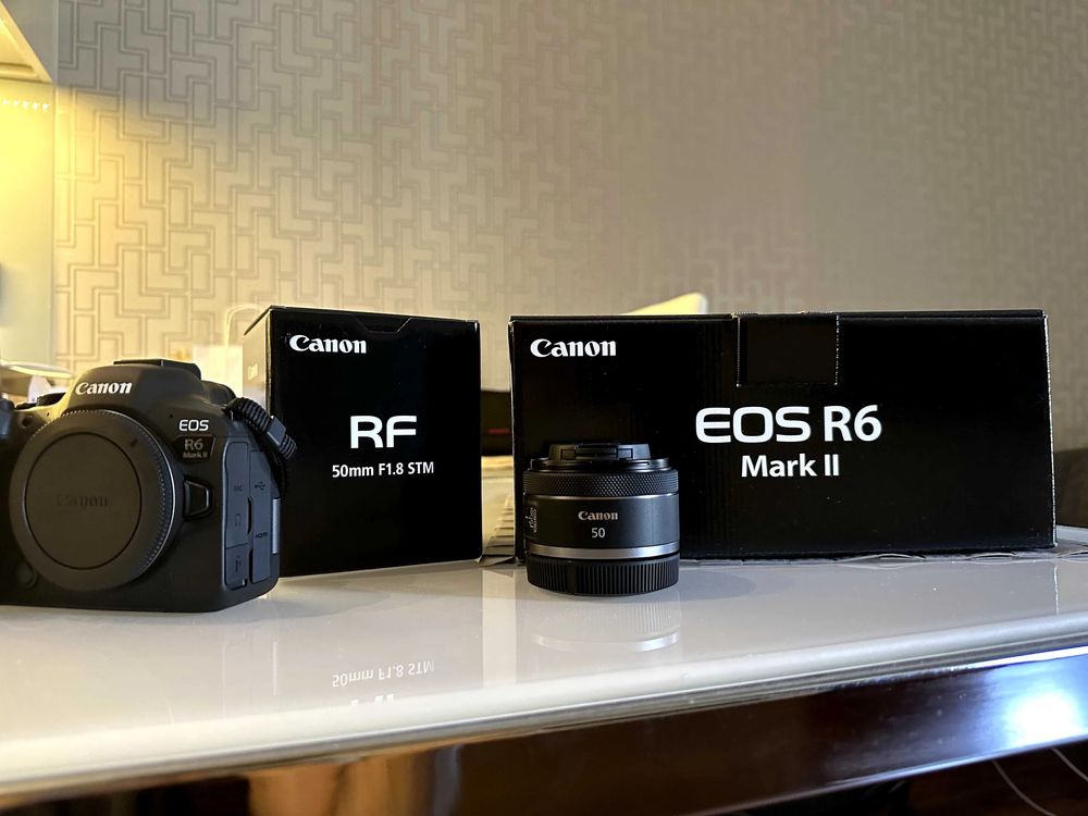 Canon EOS R6 Mark II + RF 50 мм + штатив + гарантія!  Openbox