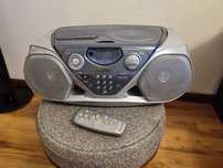 Sprzedam radio Philips z pilotem.