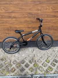 Bmx wyczynowy KTM 20 cali + dwa pegi