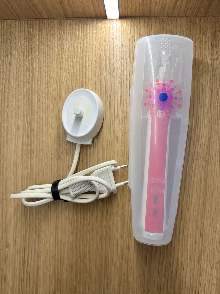 szczoteczka elektryczna Oral-B Braun 3756 oryginalna różowa