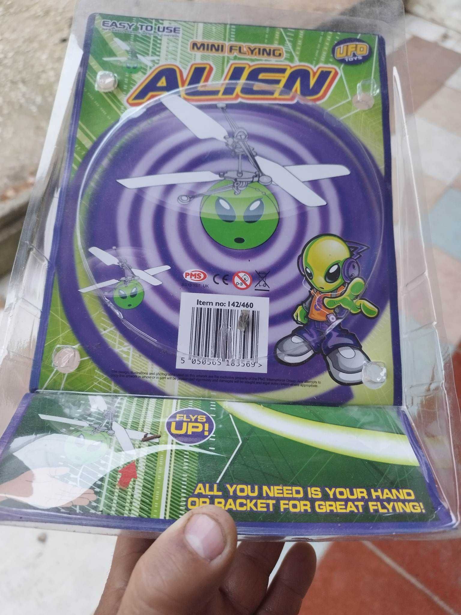 Brinquedo com hélice - Alien -