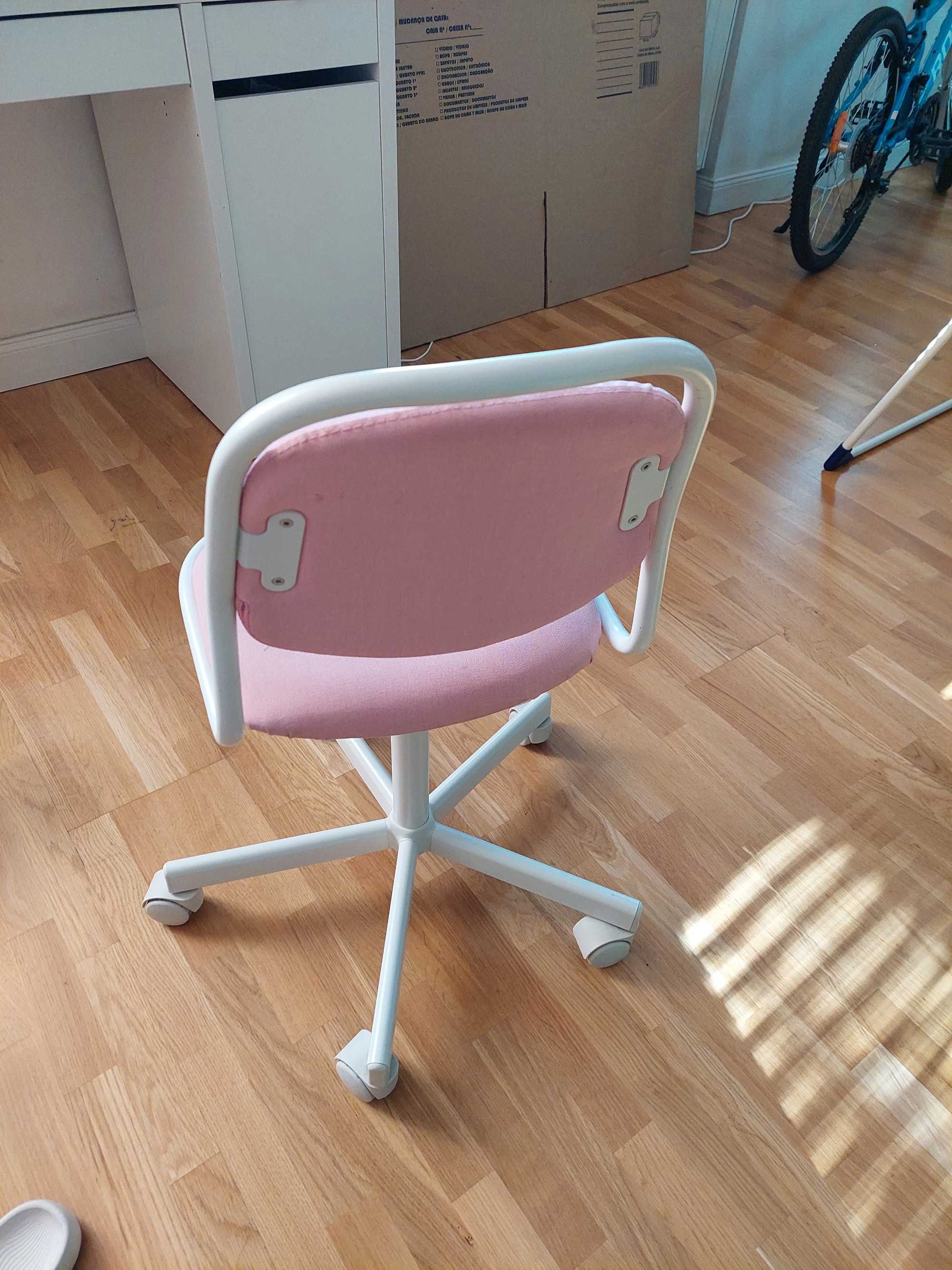 Biurko i łóżko IKEA - stan bdb. Gratis krzesło, nadstawka i materac!