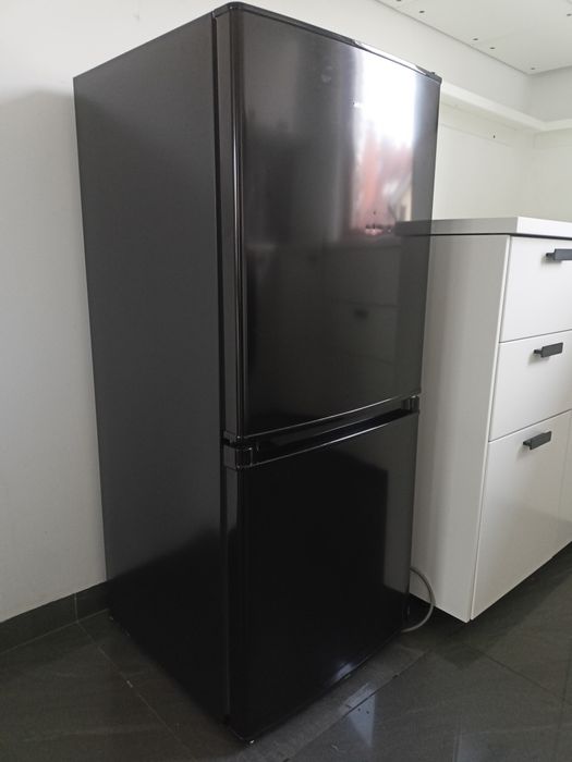 Lodówka MPM 108-KB-44 114cm Czarna