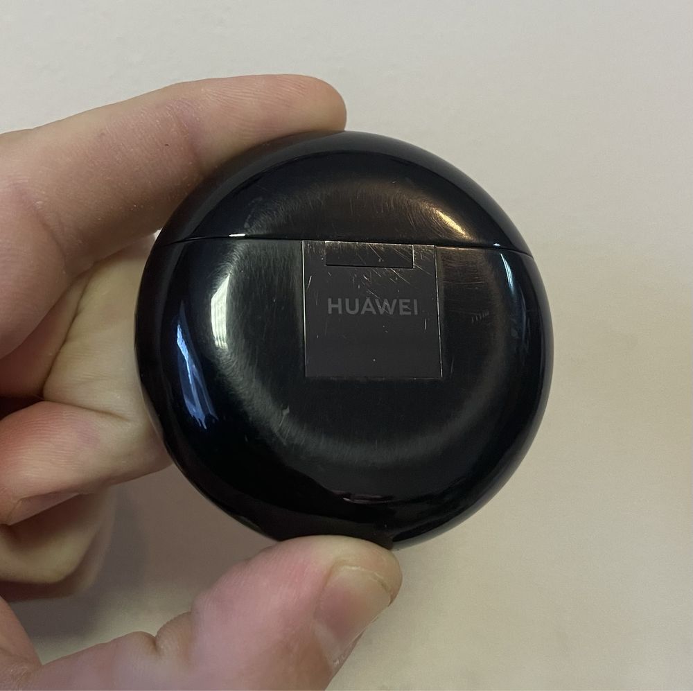 Кейс для Bluetooth наушников Huawei Freebuds 3 б/у