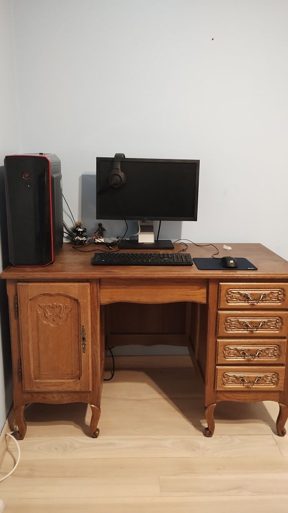 Stylowe stare biurko