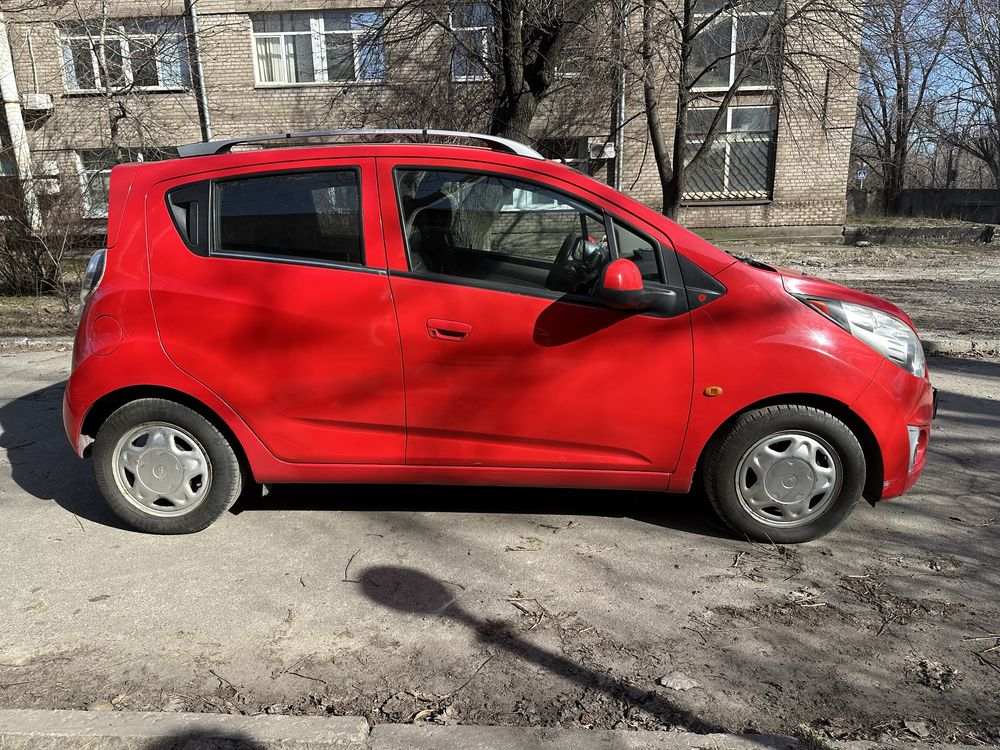 Chevrolet Spark 2010 рік