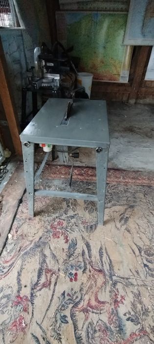 Krajzega stolowa z zagranicy