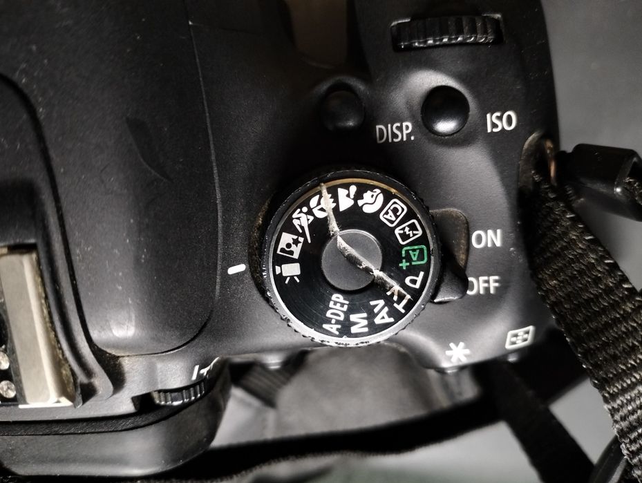 Máquina DSLR Canon 600D kit