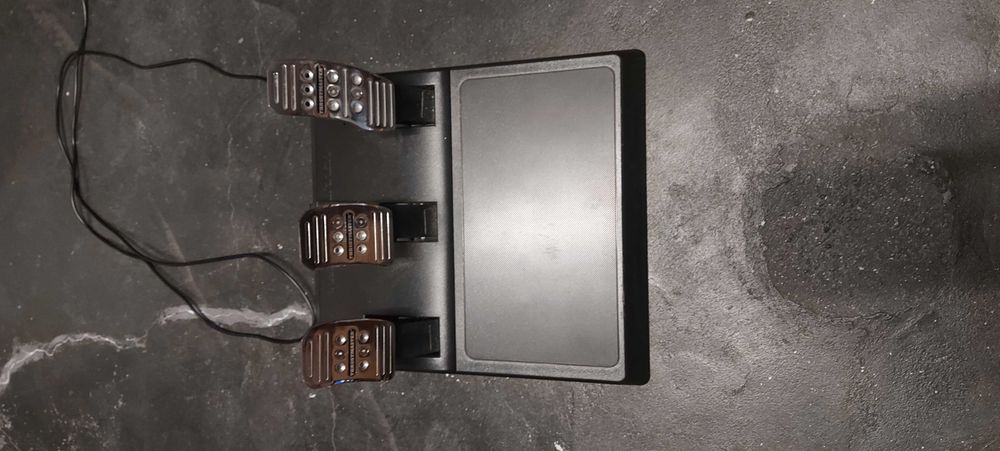 Volante thrustmaster t300 +volante ferrari f1