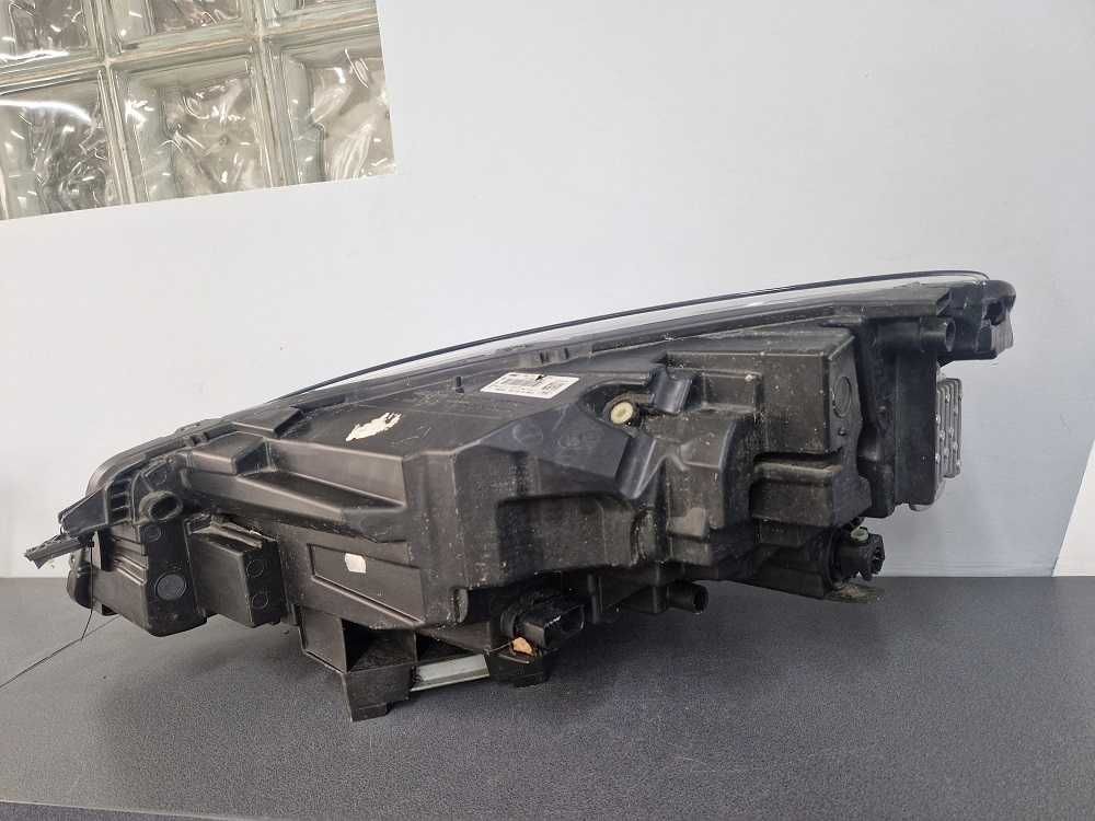 Ford Kuga III MK3 19-24r. Lampa Przód Prawa Full Led
