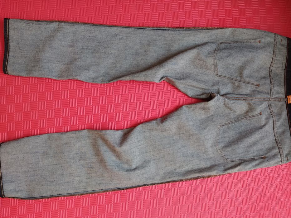 Boss w34 l30 джинси.