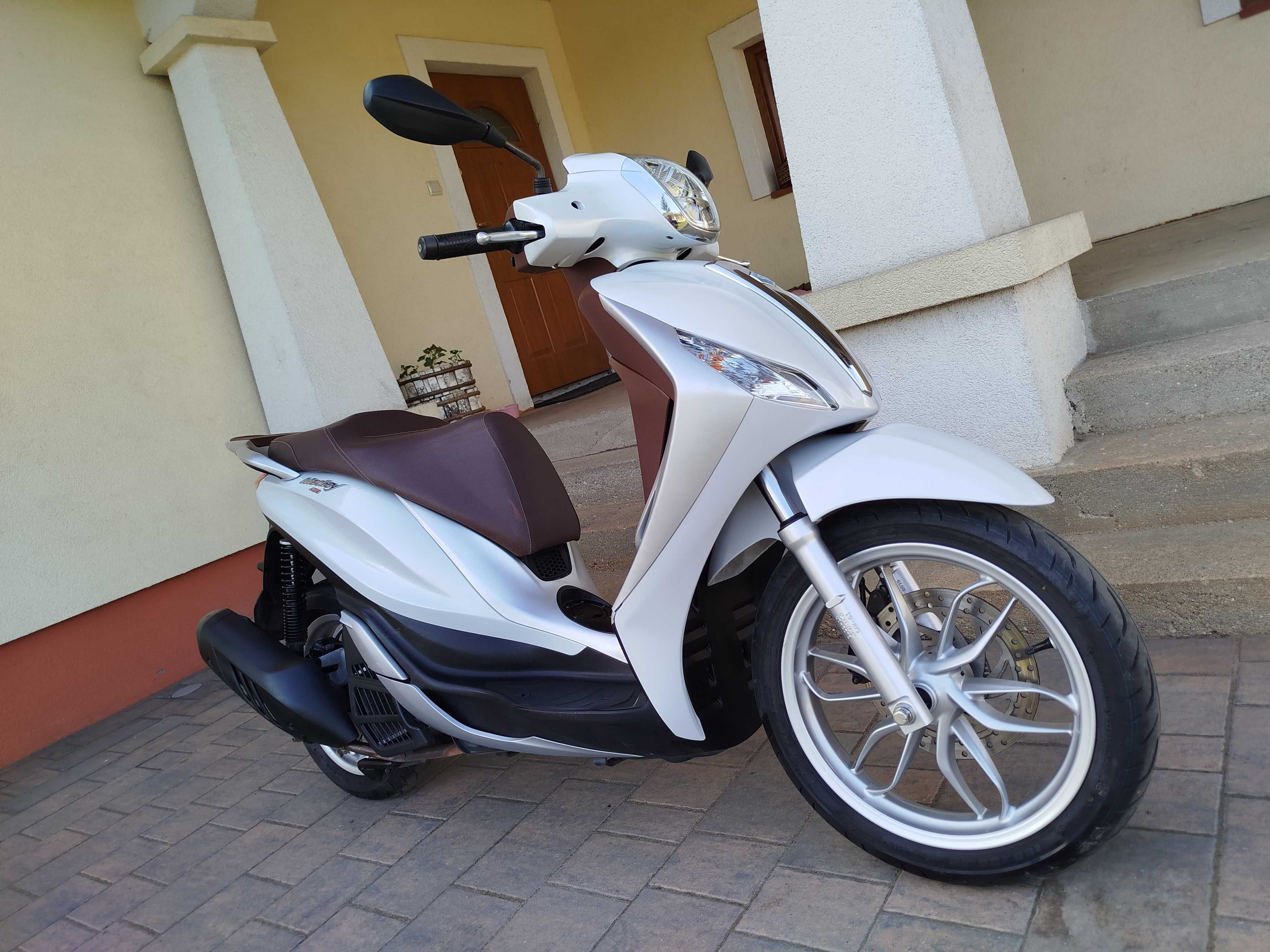 Piaggio Medley 125, rok2019,