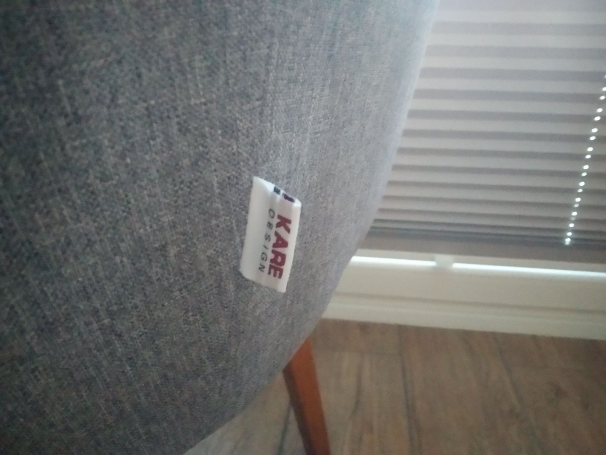 Krzesła tapicerowane Kare Design