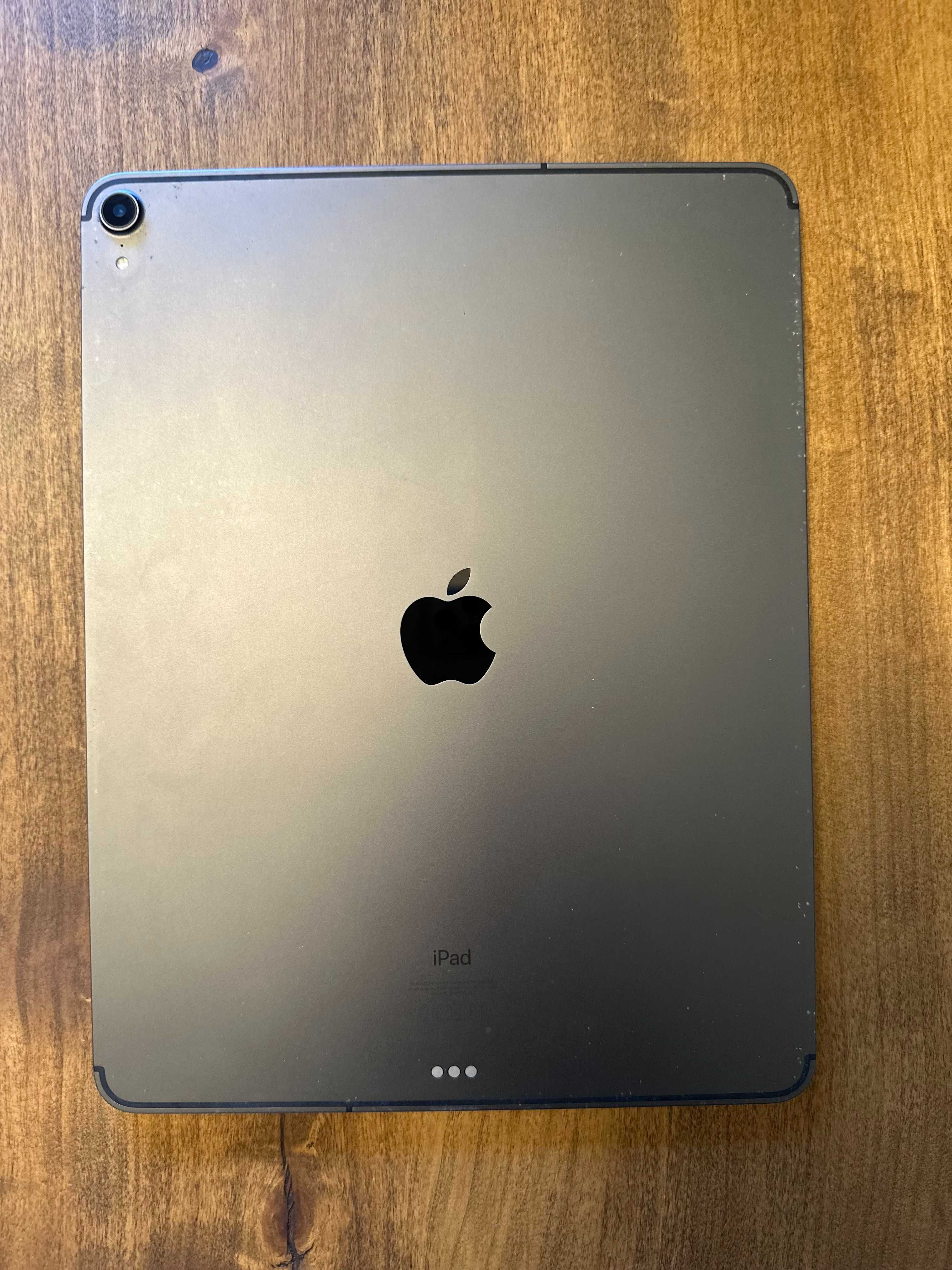 Ipad Pro 12.9 Cellular LTE gen.3 + dużo gratisów + Logitech Combo