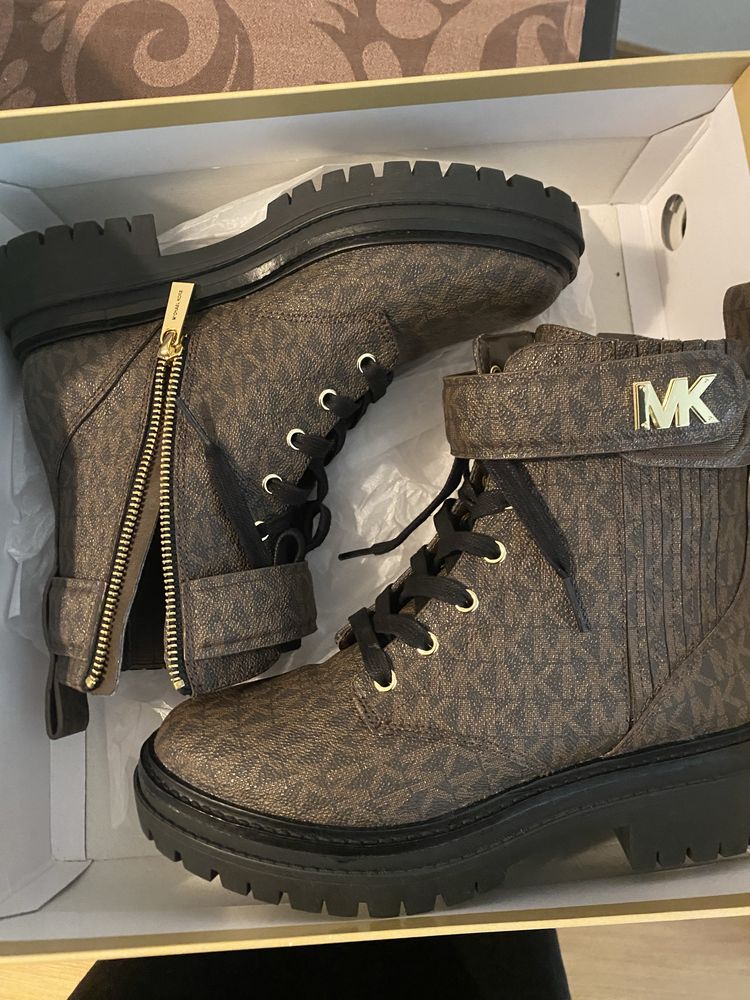 Bota Michael Kors usada 1 vez
