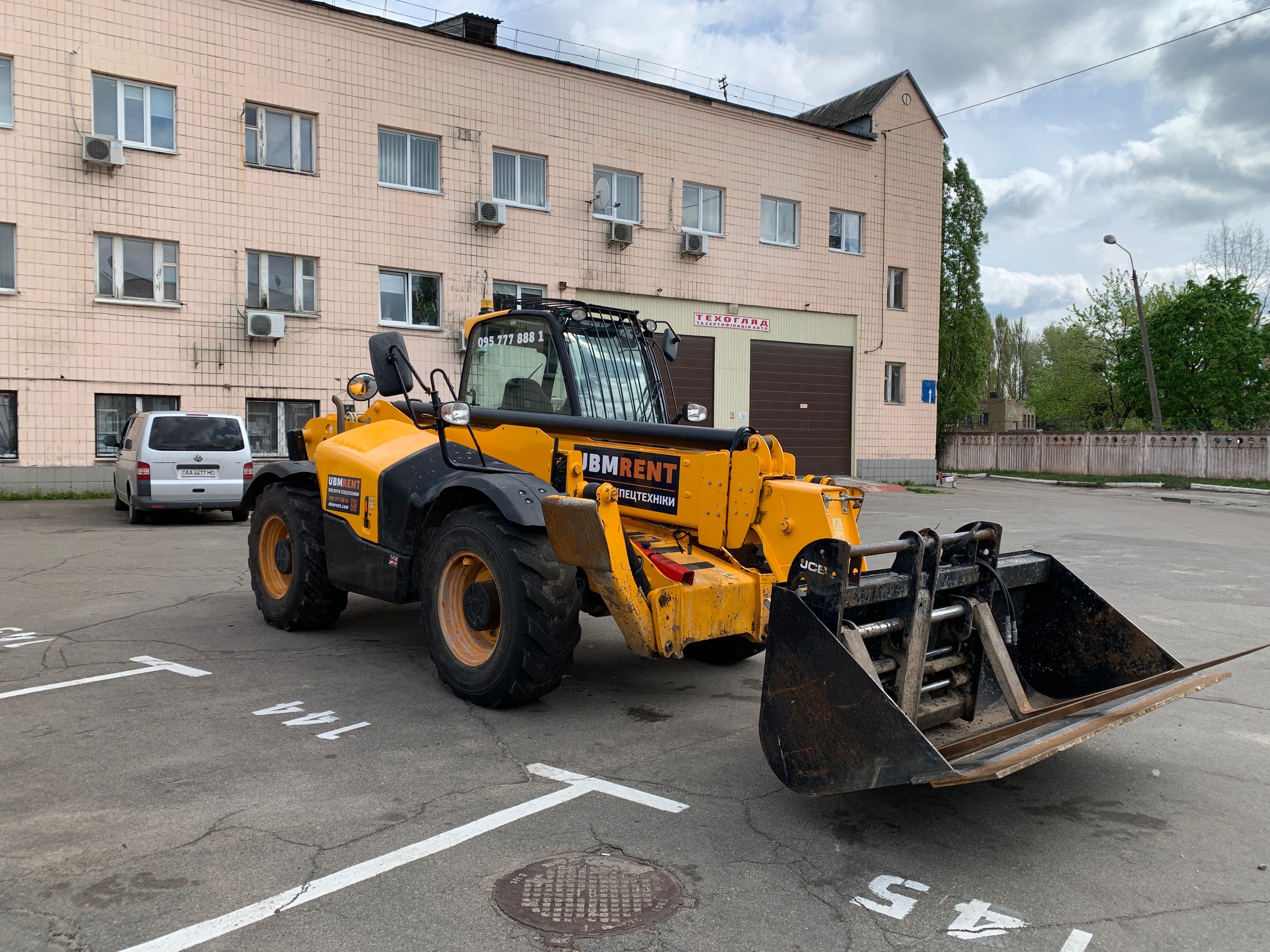 Телескопічний навантажувач JCB 540-140 HiViz 2018 року