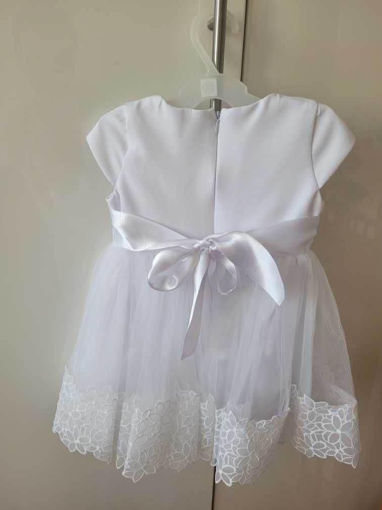 Biała sukienka na chrzest rozmiar 68