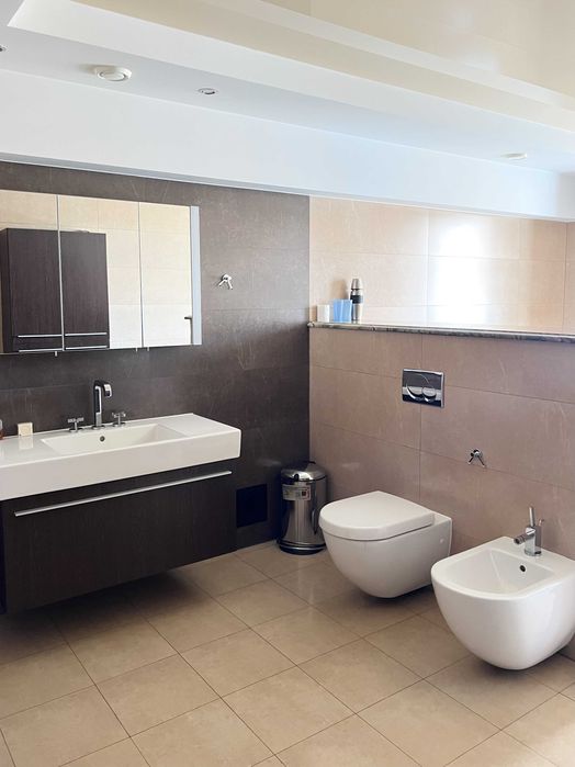 Оренда квартири з 3 спальнями по вул. Затишна, 15. Новий будинок,гараж