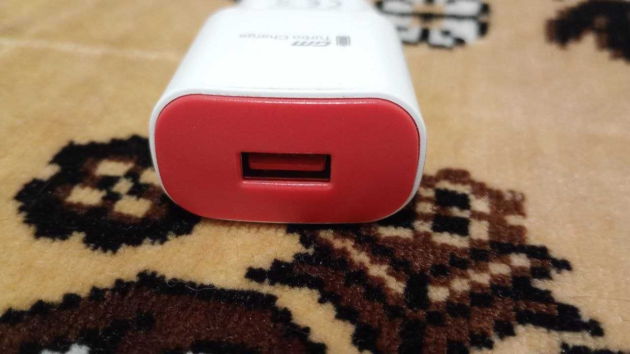 Адаптер швидкої зарядки General Mobile