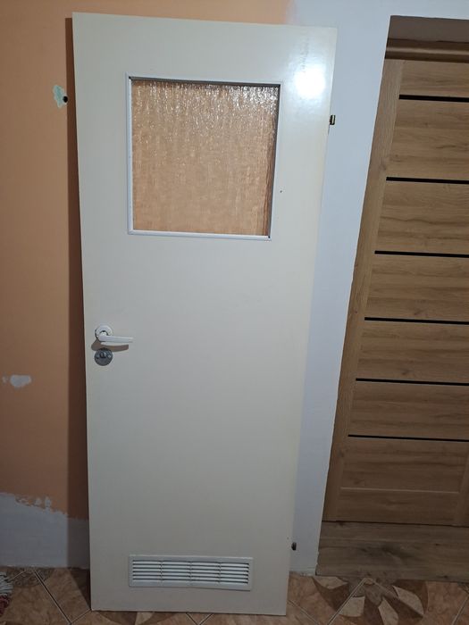 Drzwi łazienkowe prawe 70